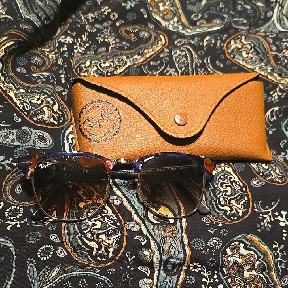 Ray-Ban Clubmaster Sunglasses with Case